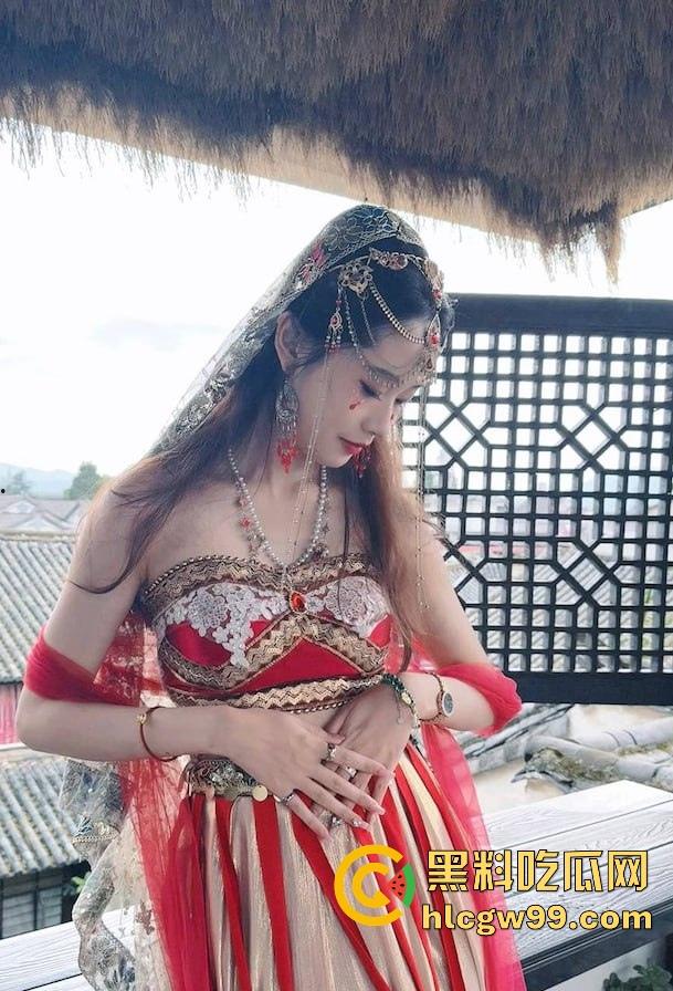 狼友投稿曝光大学生前女友【林辛】私下欠操成性，平时旅游拍美照，约炮帅哥被调教成母狗，放假就是淫乱季！  第2张