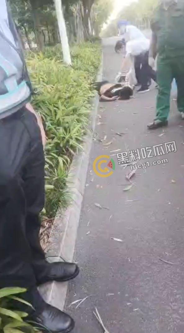 南宁惊曝午间悲剧！中兴桥南男子大中午豪饮致死，惨遭摔倒不起引热议！  第5张