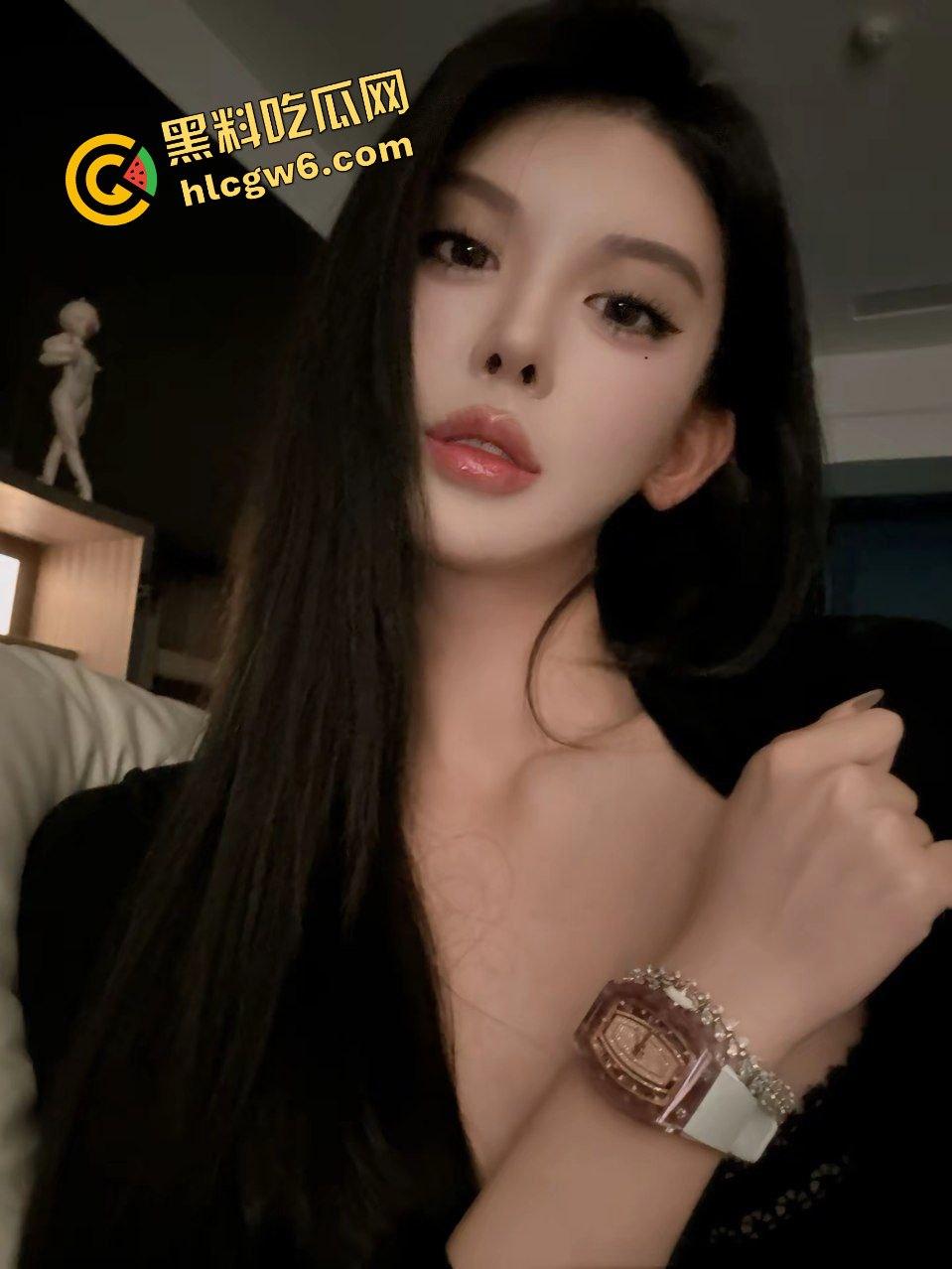 北京商务中心区气质靓女反差骚鸡『廖若桐』与多金人士刺激摸奶 酒店激情爆操后怼骚逼！原创独家流出！  第3张