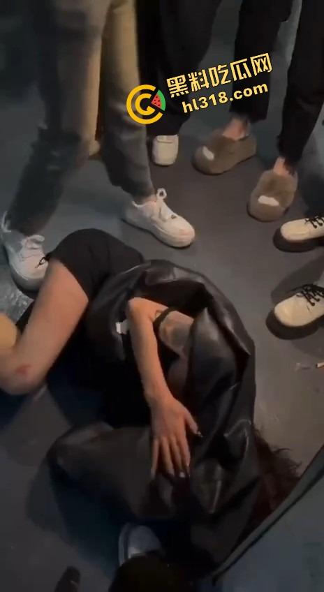 辽宁沈阳校园霸凌恶臭升级，不到18霸凌女同学还直播炫耀，年龄不到不判刑，打人视频明码标价6.6元！  第17张