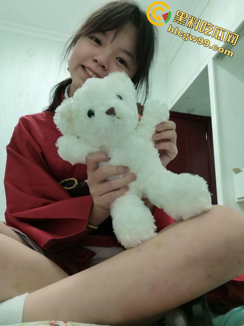 宁夏坤德学院性瘾少女【赵妍妍】舌钉乳钉装饰身体，翘起肥臀享受巨棒深入蜜穴！  第3张