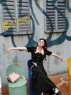 上海政法学院新闻系【李妍妍】，05反差母狗给金主跪地口交技术娴熟，被金主操的鬼哭狼嚎的  第1张