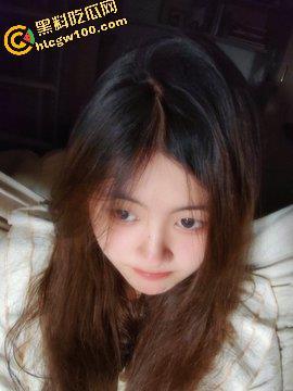 上海政法学院新闻系【李妍妍】，05反差母狗给金主跪地口交技术娴熟，被金主操的鬼哭狼嚎的  第14张