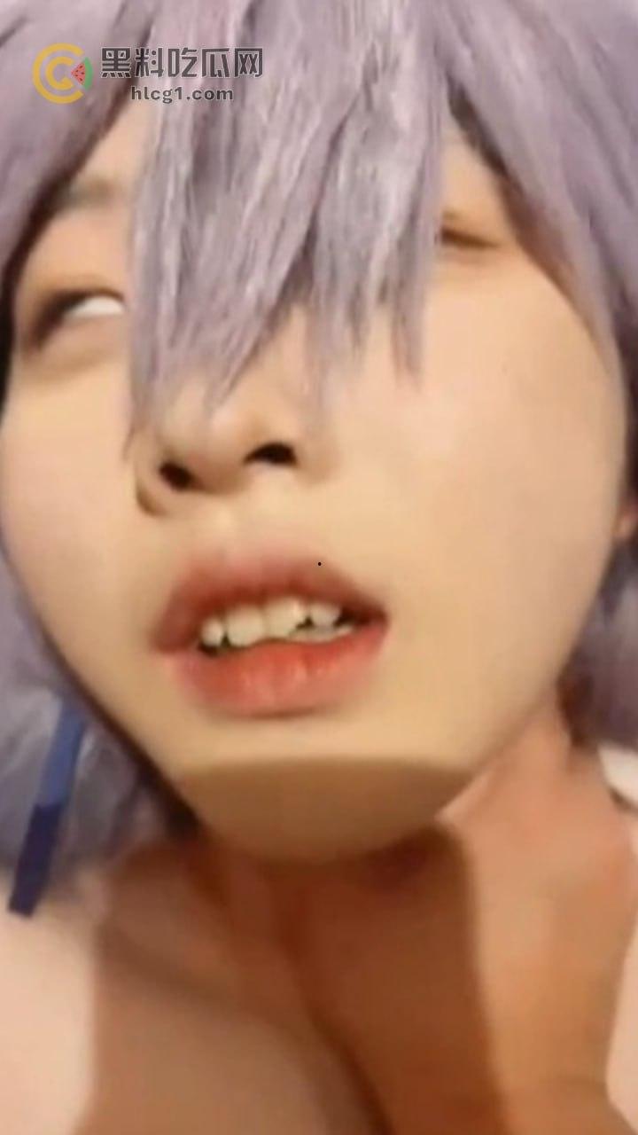 B站二次元网红若若不男大瓜！07年嫩妹钟若男私拍视频与金主亲密照曝光！  第4张