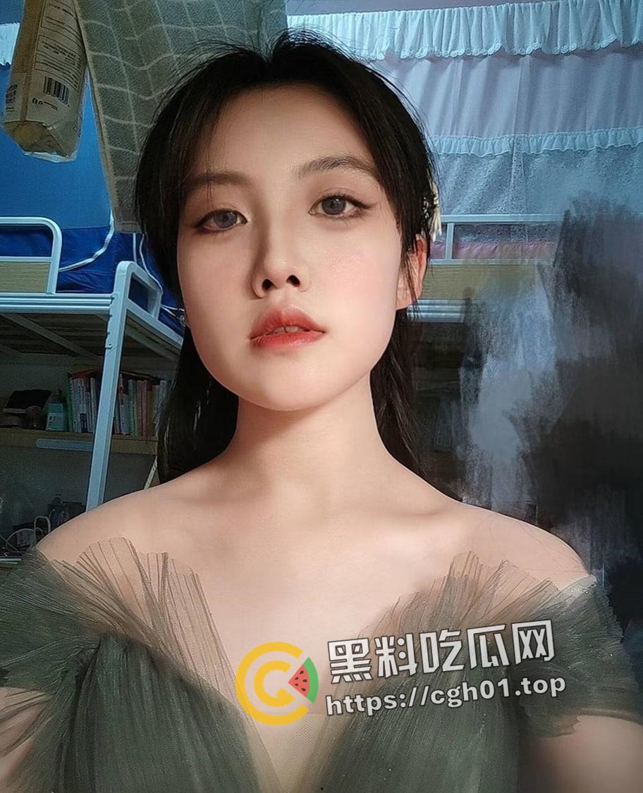 女大学生媚黑婊 子宫纹上黑色Q 此生只被黑人草 参加尼哥淫趴视频呗流出  第3张