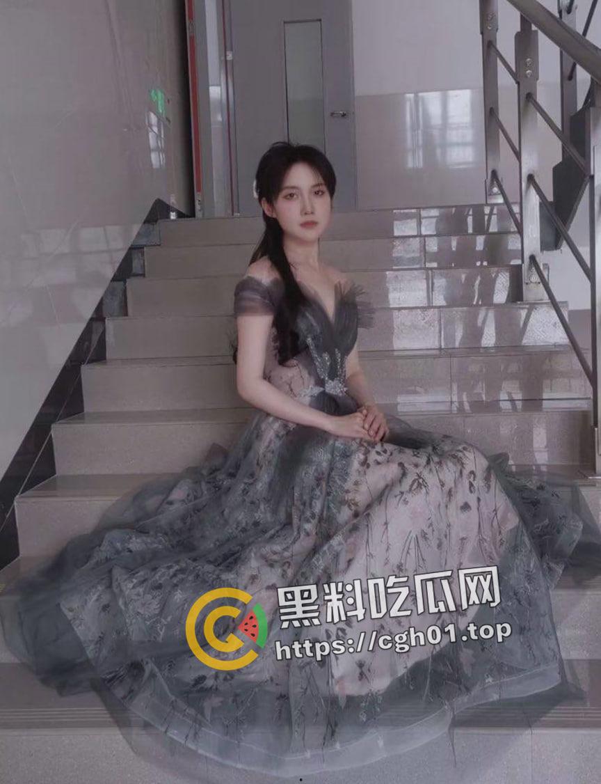 女大学生媚黑婊 子宫纹上黑色Q 此生只被黑人草 参加尼哥淫趴视频呗流出  第4张