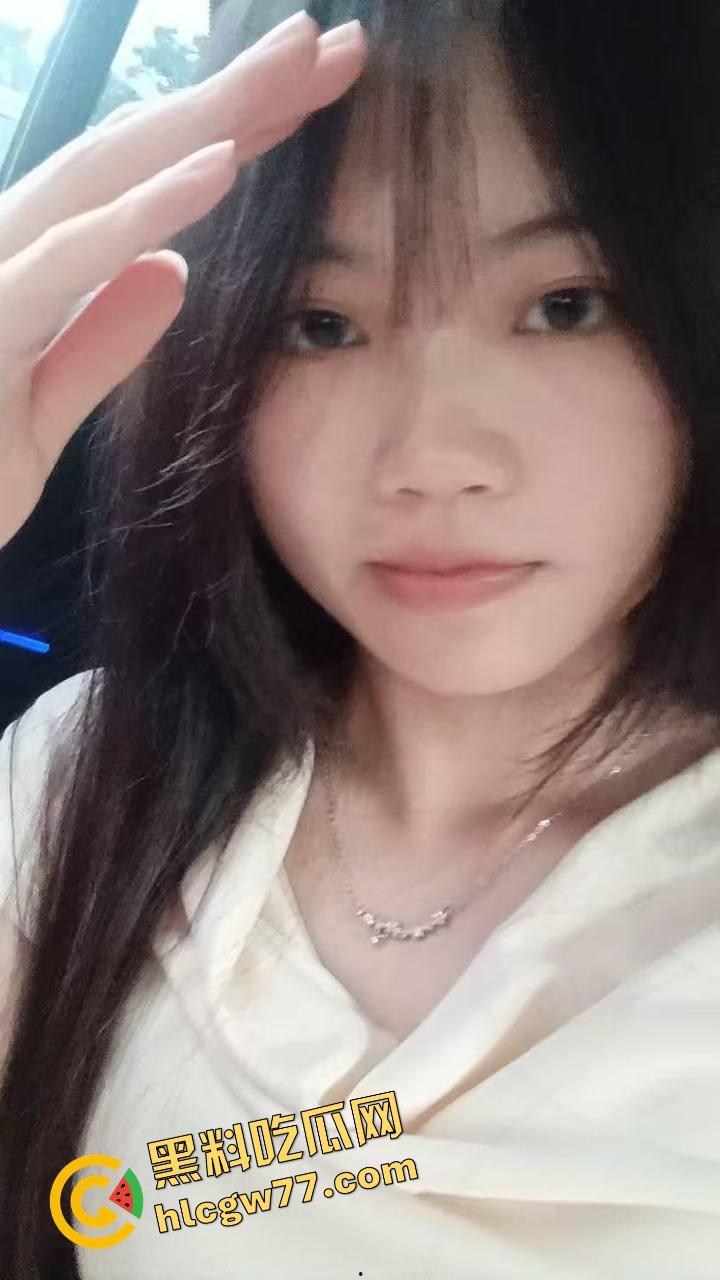 南昌财院【钱西西】面试前刚写完入党申请书,晚上就给人骑,床上爽的脸都被干变形! 第3张 南昌财院【钱西西】面试前刚写完入党申请书,晚上就给人骑,床上爽的脸都被干变形! 第3张