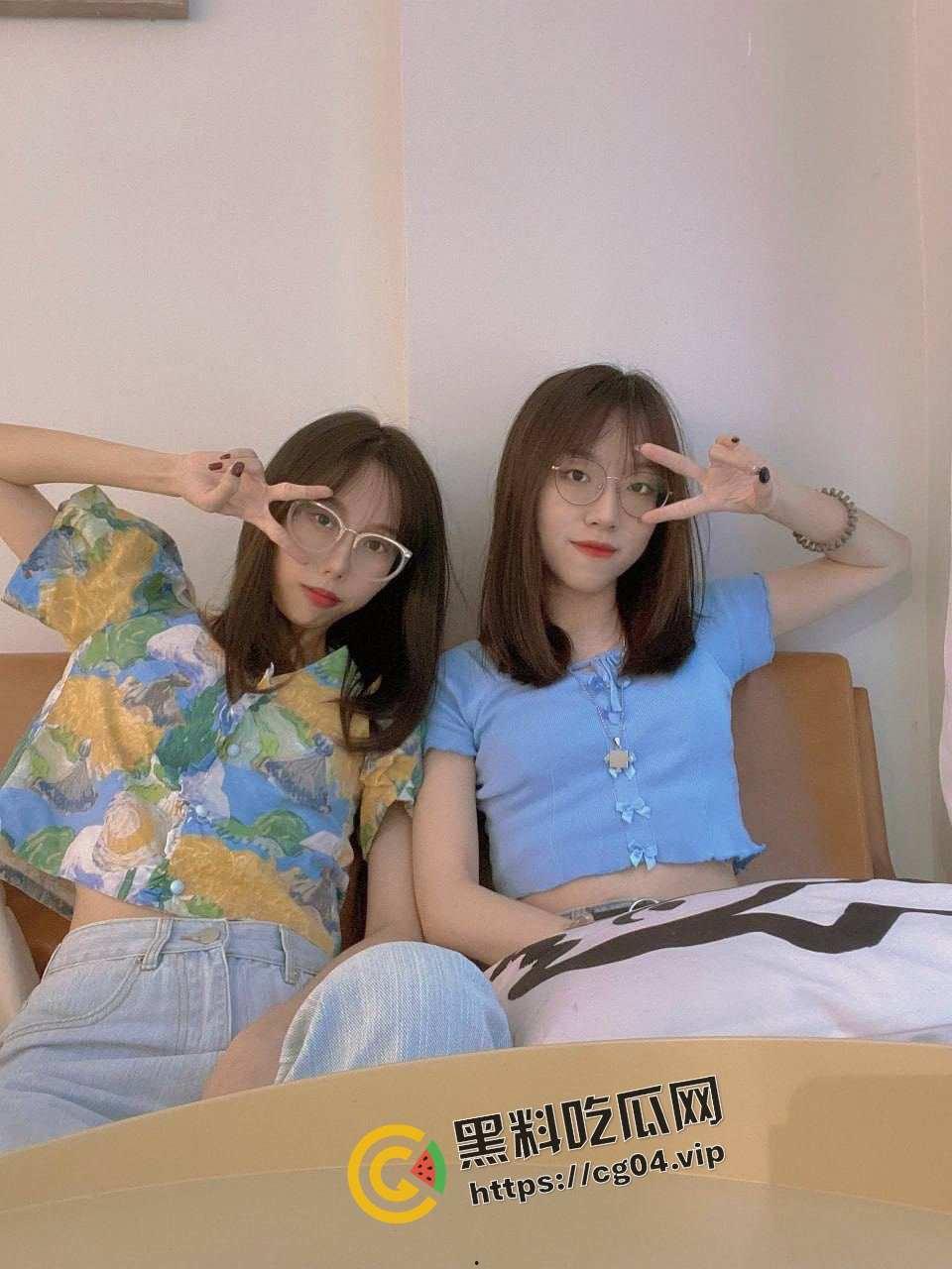 成都大学生【谢询】 喜欢肛交群p 背着男友一女站四男 三洞全开  小小的身体 大大的能量 第2张