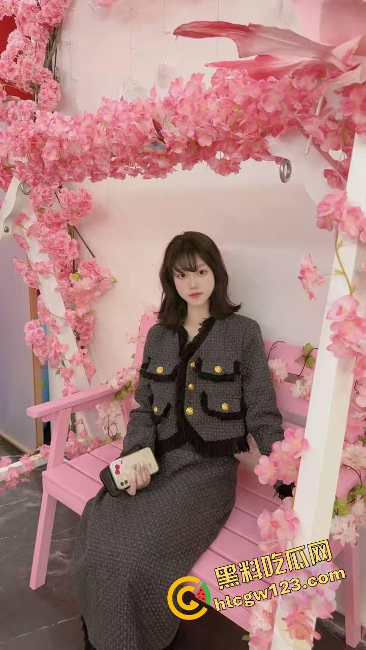 青岛大学研究生【程明琪】塌房 清纯学霸身材堪比模特,却被渣男曝光床照,粉嫩身躯全网疯传! 第2张 青岛大学研究生【程明琪】塌房 清纯学霸身材堪比模特,却被渣男曝光床照,粉嫩身躯全网疯传! 第2张