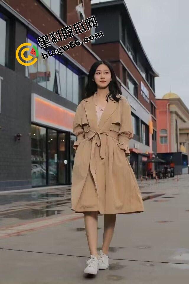 舔蛋舔菊舔鸡巴，大连单位骚货【萌萌】操到上瘾，宿舍拍露奶自拍，男友不行天天偷跑出去约炮被插烂！  第2张