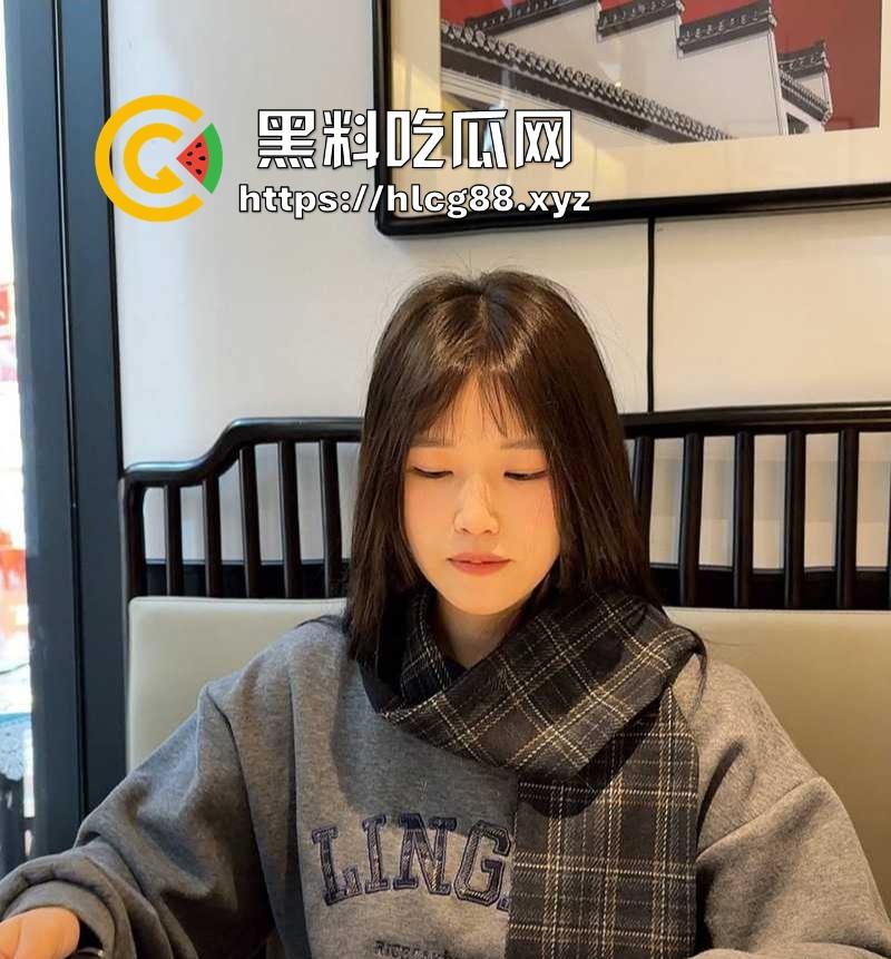 湖北师范大三嫩妹『礼温可』白皮骚狗勾魂反差婊,甜脸藏淫心,初操爽翻问群P不拒,饭后叫兄弟轮奸狂干! 第2张 湖北师范大三嫩妹『礼温可』白皮骚狗勾魂反差婊,甜脸藏淫心,初操爽翻问群P不拒,饭后叫兄弟轮奸狂干! 第2张