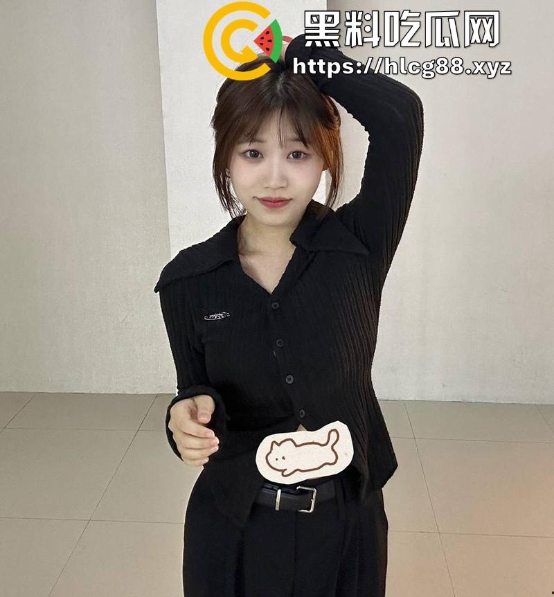 湖北师范大三嫩妹『礼温可』白皮骚狗勾魂反差婊,甜脸藏淫心,初操爽翻问群P不拒,饭后叫兄弟轮奸狂干! 第4张 湖北师范大三嫩妹『礼温可』白皮骚狗勾魂反差婊,甜脸藏淫心,初操爽翻问群P不拒,饭后叫兄弟轮奸狂干! 第4张