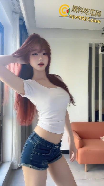 快手网红【小雯胖几】，高颜值清纯御姐，露脸足控自慰，手法娴熟骚出天际，粉嫩玉足十分亮眼！  第4张