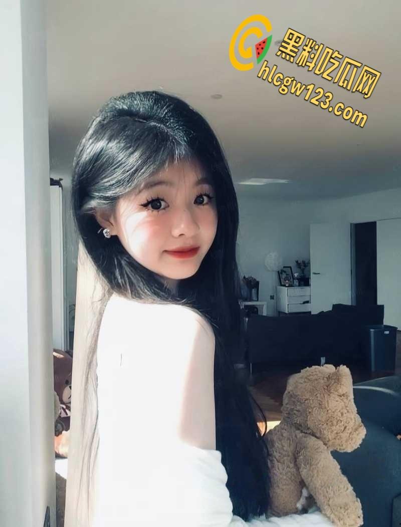 四川旅游学院【陈蓓元】，有着清纯外表却下海做外围，包一夜不做高端也不卖低廉逼价！  第1张