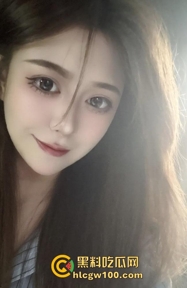 抖音美女销售『不偷腥的猫』塞跳蛋卖车，榜一大哥远程遥控，车漆反光暴露娇喘全程，这销冠玩法太绝了！  第17张