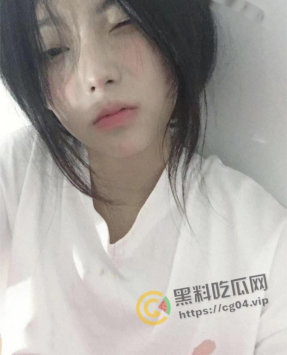 癞蛤蟆终于吃到了天鹅肉！蛰伏多年的猥琐男终于追到了女神 直接给干哭 还把女神给曝光了出来炫耀 多图警告  第21张