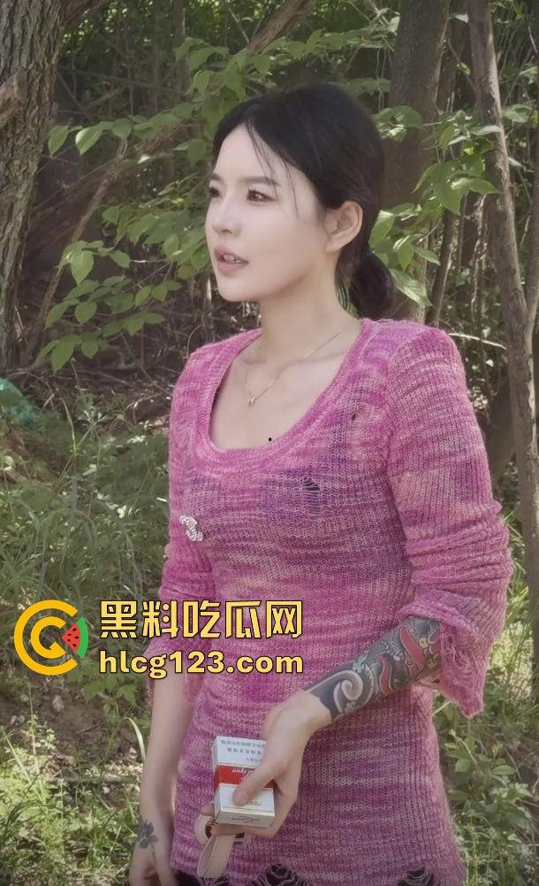 抖音200万粉网红「轩姨」激情视频被前男友曝光！水手服女上位！  第13张