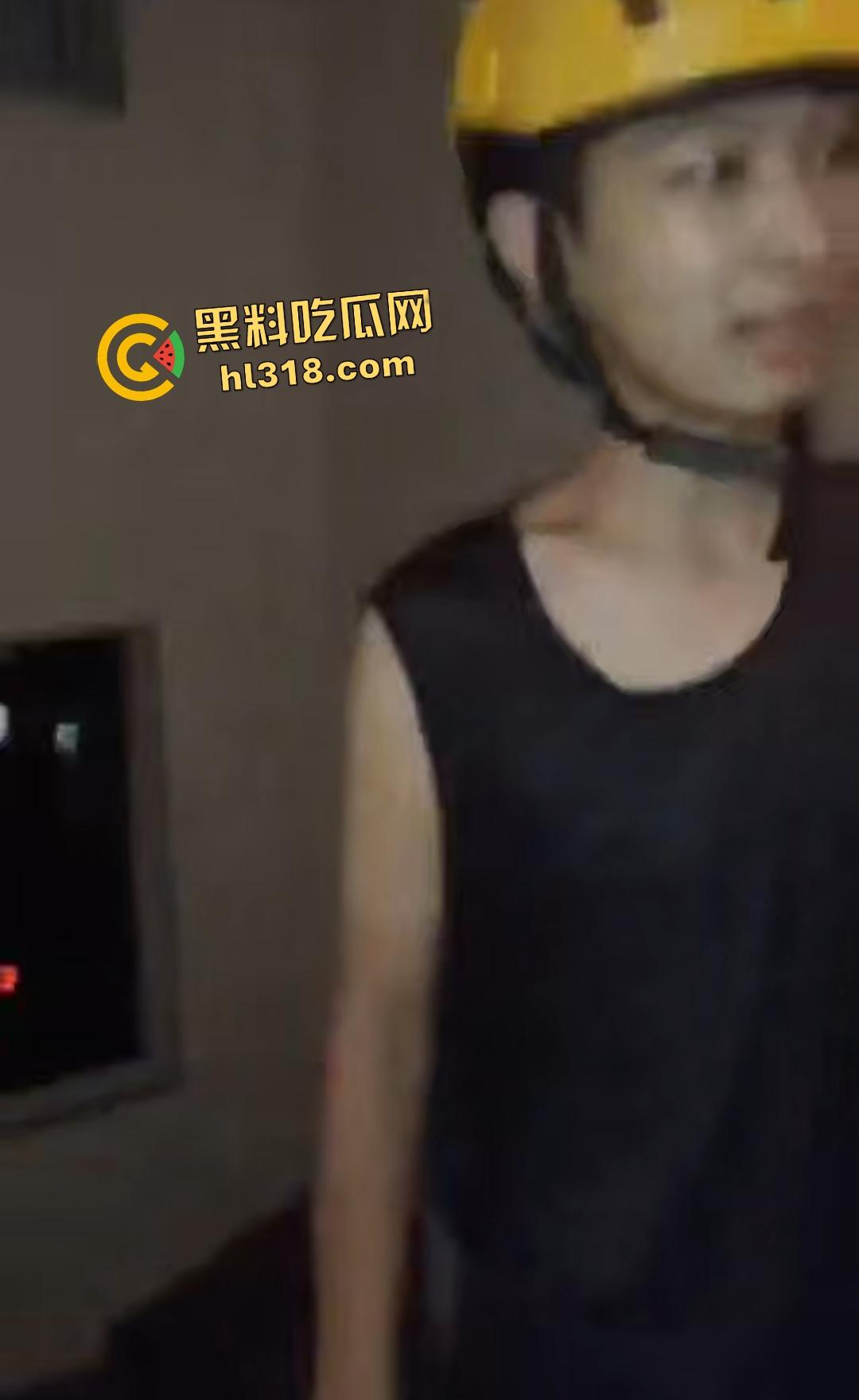 外卖小哥怒关水闸竟因为恶毒夫妻为白嫖退款PUA快递小哥,逼急狂徒挥刀抹颈,偷鸡不成血溅当场! 第4张 外卖小哥怒关水闸竟因为恶毒夫妻为白嫖退款PUA快递小哥,逼急狂徒挥刀抹颈,偷鸡不成血溅当场! 第4张