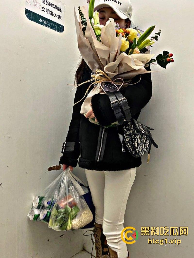 瓜友曝光极品女友 【张佳】 骚货一插就原形毕露骚得一逼 附生活照！  第6张