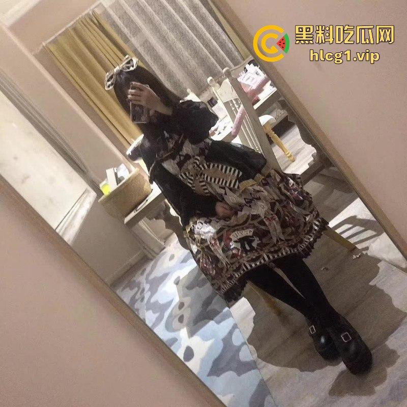 瓜友曝光极品女友 【张佳】 骚货一插就原形毕露骚得一逼 附生活照！  第8张