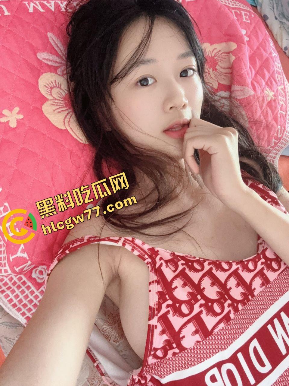 甜妹外表实则骚货体质,新乡小甜妞『钱乐乐』奶大腿白笑得甜,就是阴毛炸得跟小草坪一样! 第1张 甜妹外表实则骚货体质,新乡小甜妞『钱乐乐』奶大腿白笑得甜,就是阴毛炸得跟小草坪一样! 第1张