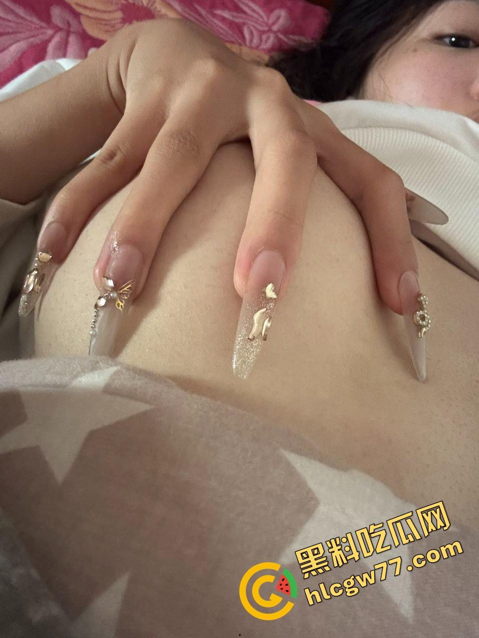 甜妹外表实则骚货体质,新乡小甜妞『钱乐乐』奶大腿白笑得甜,就是阴毛炸得跟小草坪一样! 第10张 甜妹外表实则骚货体质,新乡小甜妞『钱乐乐』奶大腿白笑得甜,就是阴毛炸得跟小草坪一样! 第10张