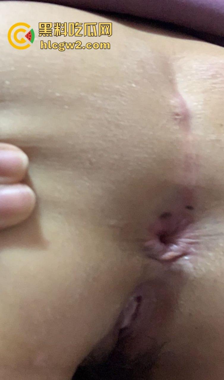 极品露脸嫩妹学生反差婊【蓝心然】生活照外流！云盘意外泄露，私藏逼照和裸照一览无遗，反差骚货实锤！  第14张