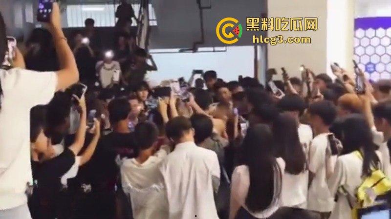 现场版黑社会?贵阳经济技术学校 强行让学生签转让书 不签直接开除学籍? 第5张 现场版黑社会?贵阳经济技术学校 强行让学生签转让书 不签直接开除学籍? 第5张