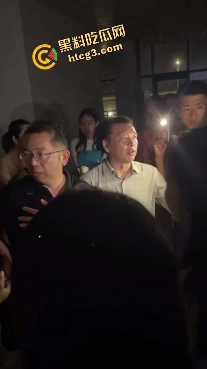 现场版黑社会?贵阳经济技术学校 强行让学生签转让书 不签直接开除学籍? 第8张 现场版黑社会?贵阳经济技术学校 强行让学生签转让书 不签直接开除学籍? 第8张