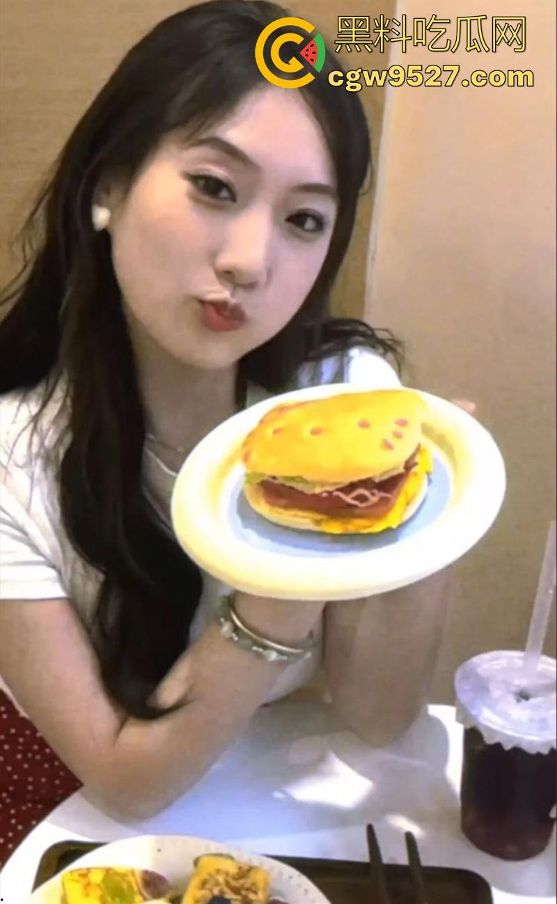 抖音同城约炮，高颜值极品熟女，身材极品奶子超大，各种妖娆骚姿挑逗，居家对镜自录视频勾引网友！  第2张