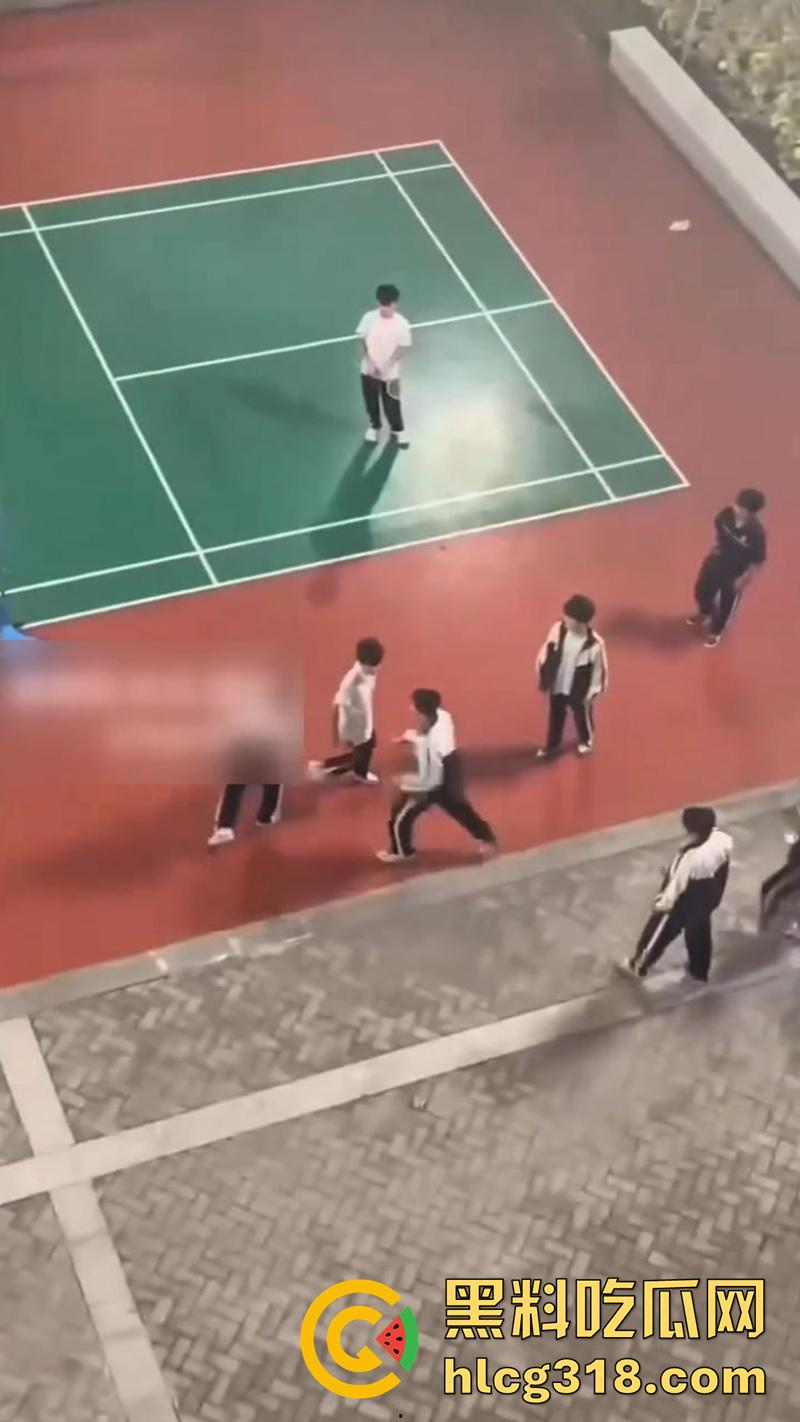 我拿你当兄弟你竟然操我妈？高中生把同学母亲给操怀孕了，儿子知道后直接在学校打起来了！  第4张