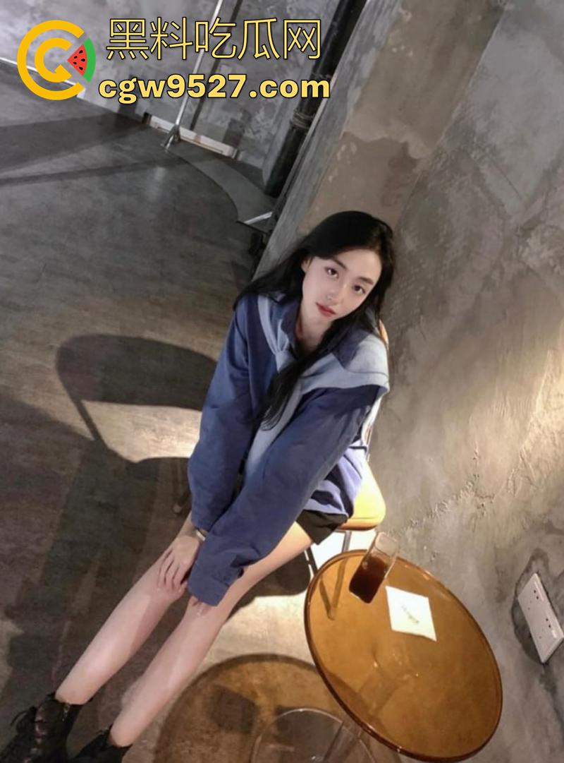 00后英语老师裸贷门事件，来自沈阳的御姐长腿女神，在山东教育机构当老师，为钱裸贷无奈肉偿抵债！  第3张