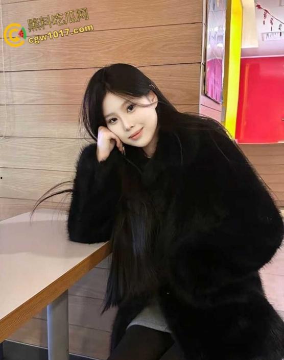 成都师范大学【陈曦涵 】,被体校男友在出租屋站起来狂蹬,开档渔网后入爆操,爽到高潮痉挛全身抽搐! 第2张 成都师范大学【陈曦涵 】,被体校男友在出租屋站起来狂蹬,开档渔网后入爆操,爽到高潮痉挛全身抽搐! 第2张