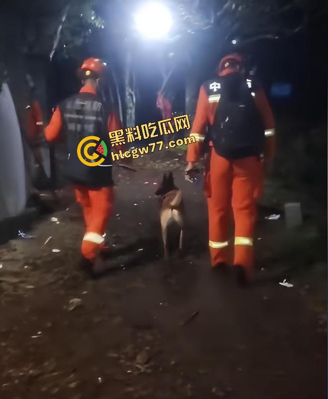 福建8岁男童邹某樽山中失踪,家属崩溃三日未眠,却有人借机发恐吓勒索短信孩子没找到,人性已经先烂透了! 第12张 福建8岁男童邹某樽山中失踪,家属崩溃三日未眠,却有人借机发恐吓勒索短信孩子没找到,人性已经先烂透了! 第12张