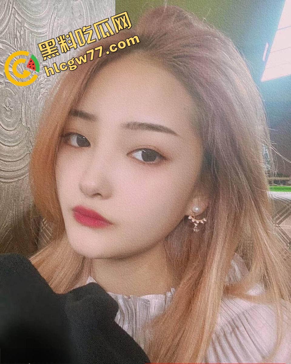 西安冰山女神『赵娜』外表清冷，床上喷白浆叫到破音，福利姬身份曝光，骚得会员脑溢血！  第1张