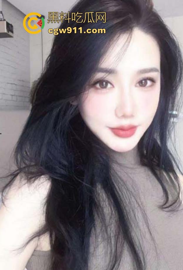 海角乱伦,趁姐姐洗碗的时候,拉下她的红色内裤,扣出水后爆操她,后入推臀无套内射! 第2张 海角乱伦,趁姐姐洗碗的时候,拉下她的红色内裤,扣出水后爆操她,后入推臀无套内射! 第2张