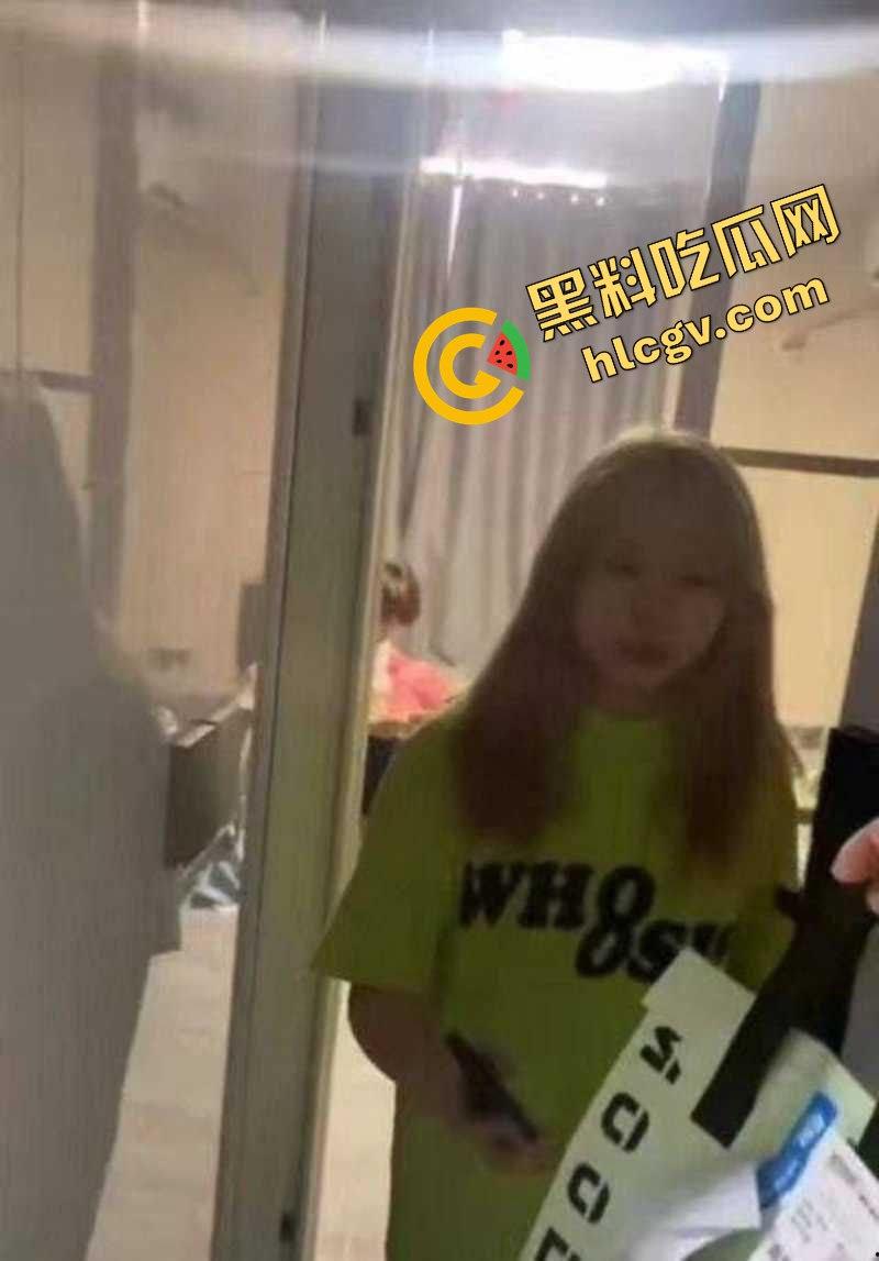 浙江桐乡反差贱货『龚婉颖』出轨异地男友 男友神之第六感喊外卖员捉奸 视频遭泄密 独家流出！  第9张