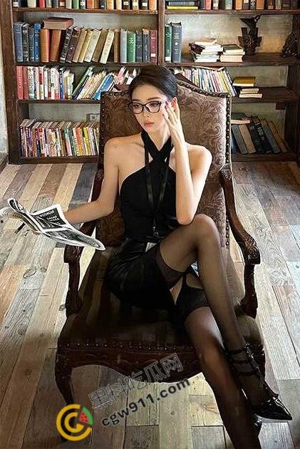 海角大神爆发新作!已为人妻的姐姐被无套操爽,舔屌配合大喷精,瓜友们赶紧收藏! 第1张 海角大神爆发新作!已为人妻的姐姐被无套操爽,舔屌配合大喷精,瓜友们赶紧收藏! 第1张