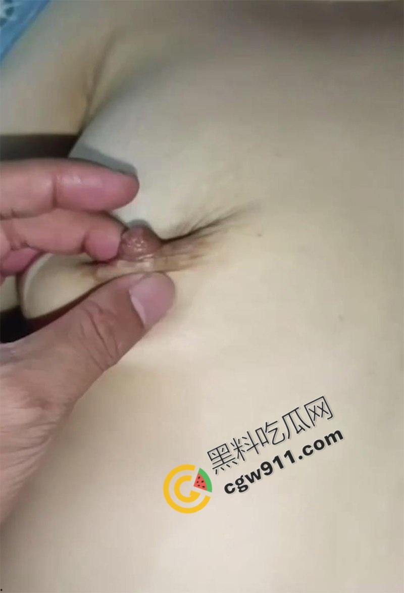 海角大神爆发新作!已为人妻的姐姐被无套操爽,舔屌配合大喷精,瓜友们赶紧收藏! 第9张 海角大神爆发新作!已为人妻的姐姐被无套操爽,舔屌配合大喷精,瓜友们赶紧收藏! 第9张