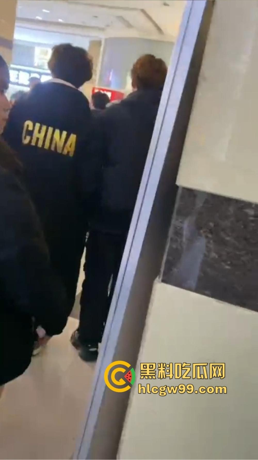 石家庄YOLO酒馆到底有多疯？50v50群架斗殴互砸酒瓶不算啥，厕所里直接开炮，这群小屁孩是疯了吧？  第14张