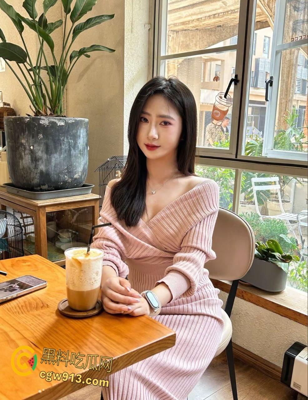 山东理工大学高颜值御姐【郑悦】，恋爱期间出轨偷情，被体育生大屌后入折服，还被炮友发小视频给男友！  第1张