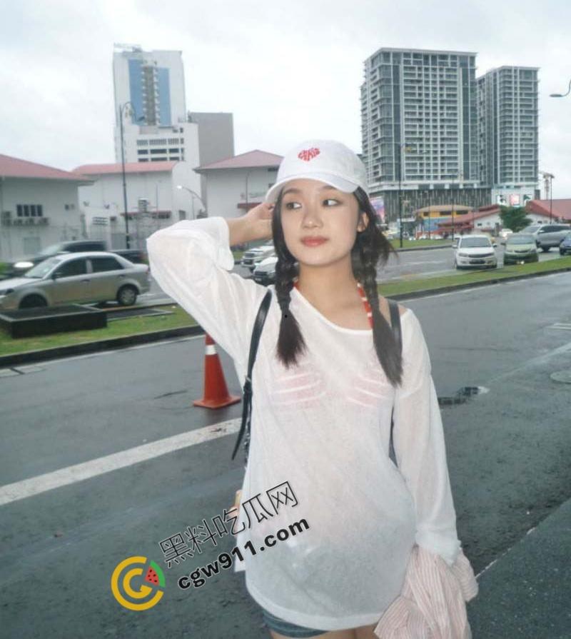 广州清纯学霸【李悦】白天是才女，夜晚化身淫艳女神，被金主无情束缚调教，道具插逼淫荡本性尽情展现  第2张