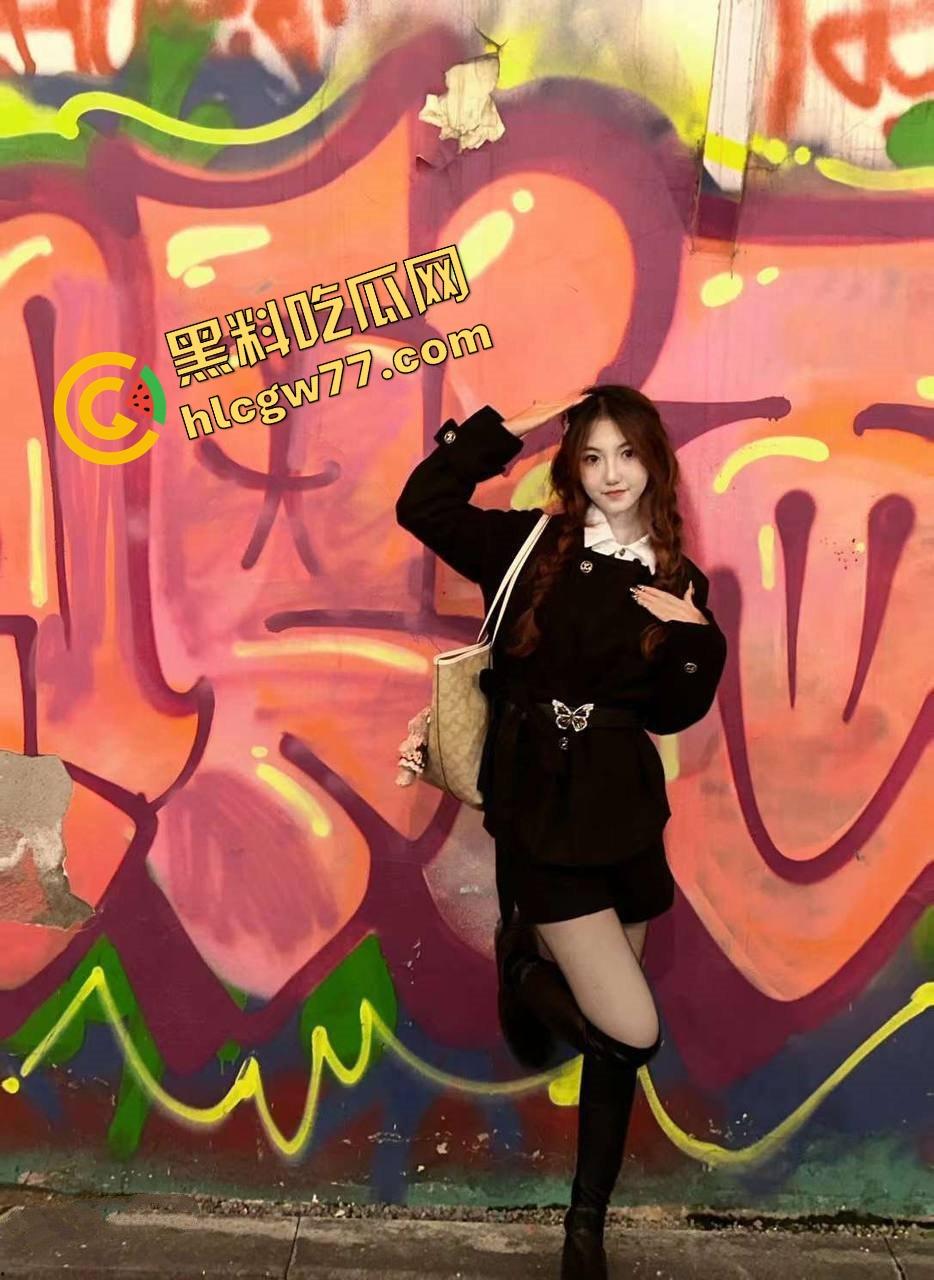 邯郸高颜值理发店小妹【兔兔】学徒眼镜骚货,天然喜欢捆绑调教,越绑越湿,骚穴夹得翻红抽搐! 第4张 邯郸高颜值理发店小妹【兔兔】学徒眼镜骚货,天然喜欢捆绑调教,越绑越湿,骚穴夹得翻红抽搐! 第4张