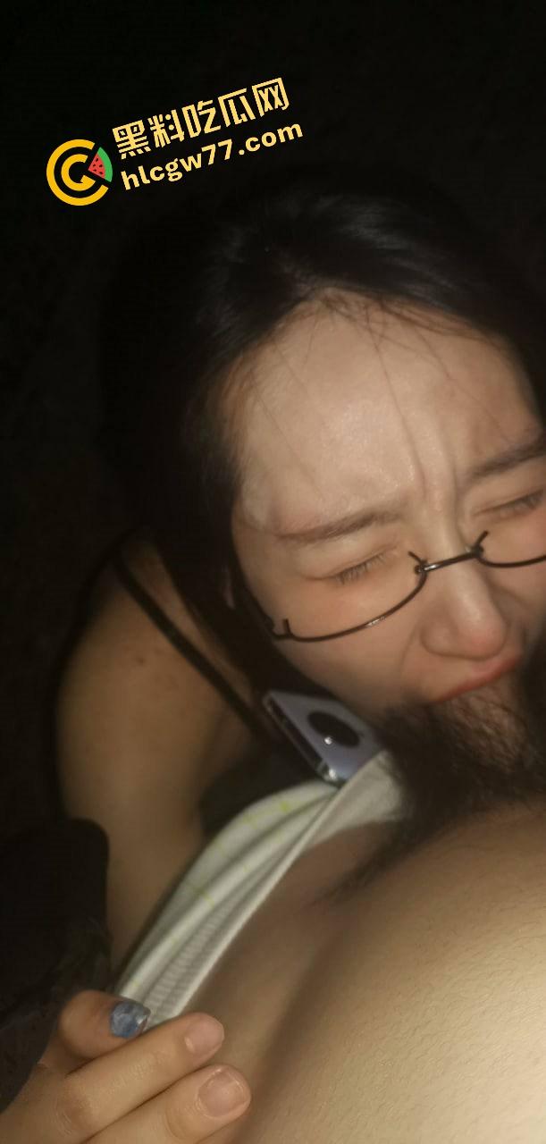 邯郸高颜值理发店小妹【兔兔】学徒眼镜骚货,天然喜欢捆绑调教,越绑越湿,骚穴夹得翻红抽搐! 第10张 邯郸高颜值理发店小妹【兔兔】学徒眼镜骚货,天然喜欢捆绑调教,越绑越湿,骚穴夹得翻红抽搐! 第10张