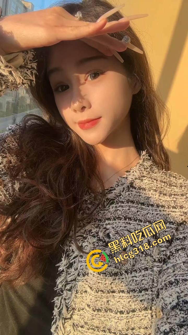 现在小仙女背地里全沉迷黑屌巧克力，一个个被操得腿软心服，舔着黑屌笑得像吃糖喊着Daddy求内射！  第4张