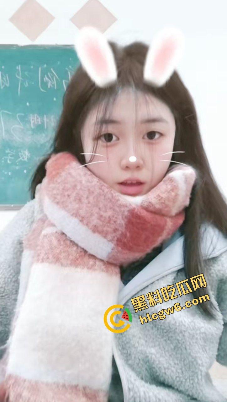 普宁职业技术学校反差高三学生妹『江惠雯』毕业与社会混混激情干炮 淫荡口爆后入！独家曝光流出！  第2张