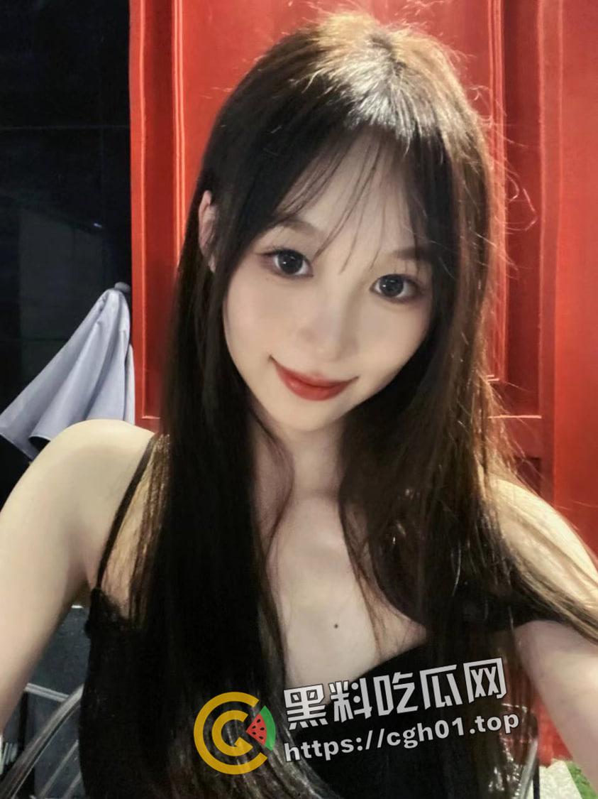 安徽农业大学小母狗 清纯小美女分手后被渣男流出私密视频 长腿玉足 真是暴敛天物  第2张