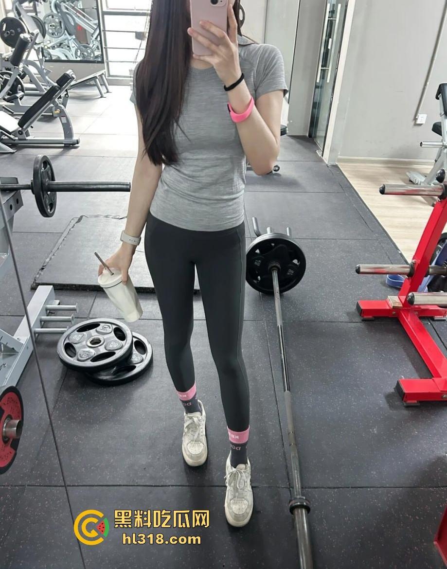 约炮外五县极品健身瑜伽裤，颜值超高臀部饱满，穿情趣内衣被无情后入猛烈抽插，诱惑无比！  第6张