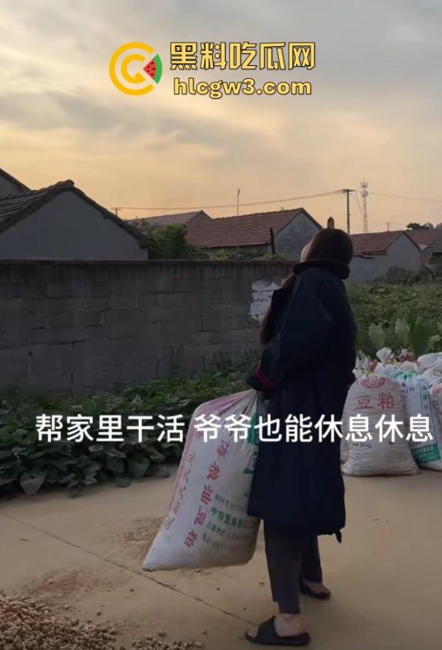 抖音主播『婉婉』炮厂认证主播边直播边放鞭炮,嘉年华狂刷鞭炮狂炸,大哥们这电子养蛊玩法真是太炸裂了! 第4张 抖音主播『婉婉』炮厂认证主播边直播边放鞭炮,嘉年华狂刷鞭炮狂炸,大哥们这电子养蛊玩法真是太炸裂了! 第4张