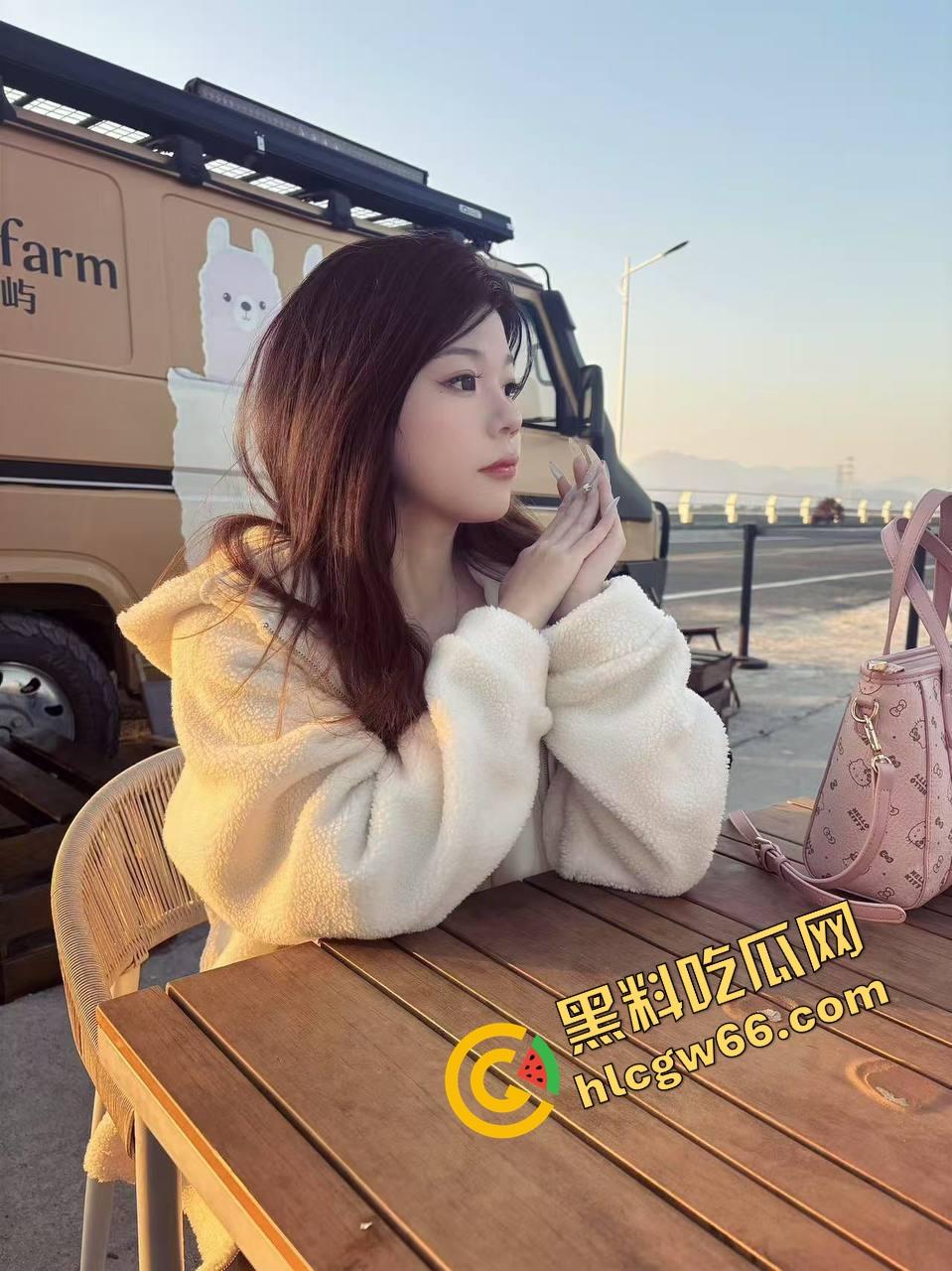 湖南瓜友真实分享人妻老婆骚成精，早上刚睁眼就含我老二，非要日一炮才吃早餐，六味地黄丸都压不住肾亏！  第1张